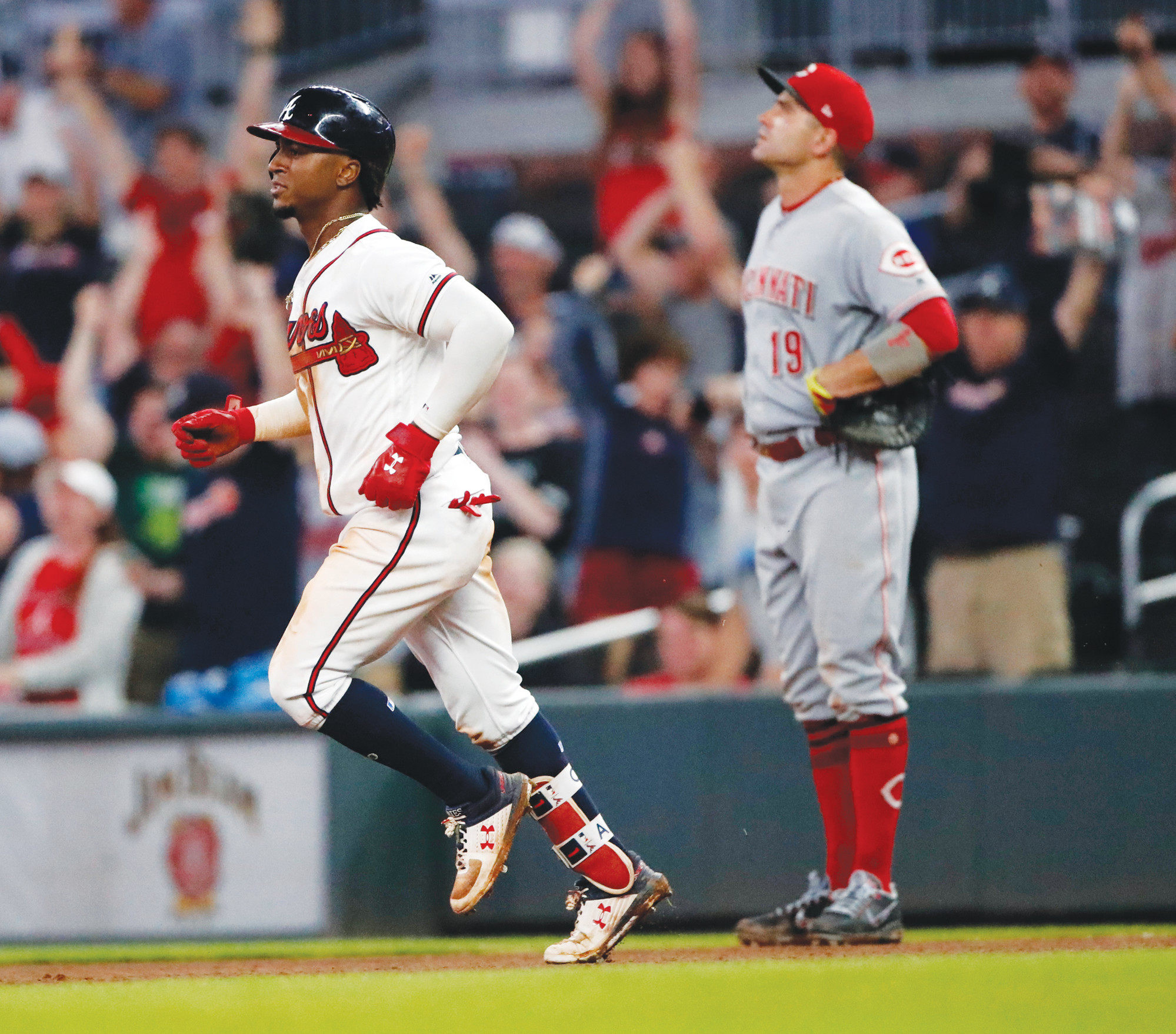 Albies wins it for Braves with solo homer in 11th inning - The